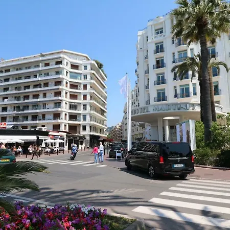 Luxury 1 Bedroom Croisette Martinez Direct Sea View 241 *